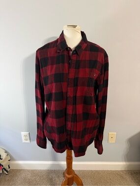 Noize Red and Black flannel Plaid Button-Down Shirt